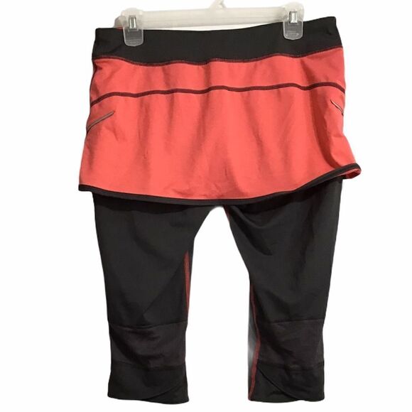 Under Armour Pants With Skirt Overlay - Picture 3 of 8